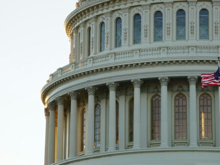 Senatoren schlägen Stablecoin Bill Versagen über die Partisanenpolitik